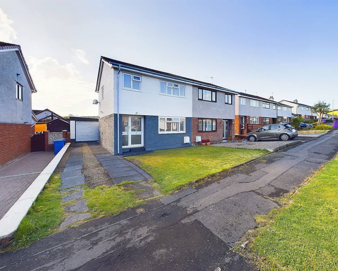 St Andrews Gardens, North Ayrshire, Dalry, KA24 4JY