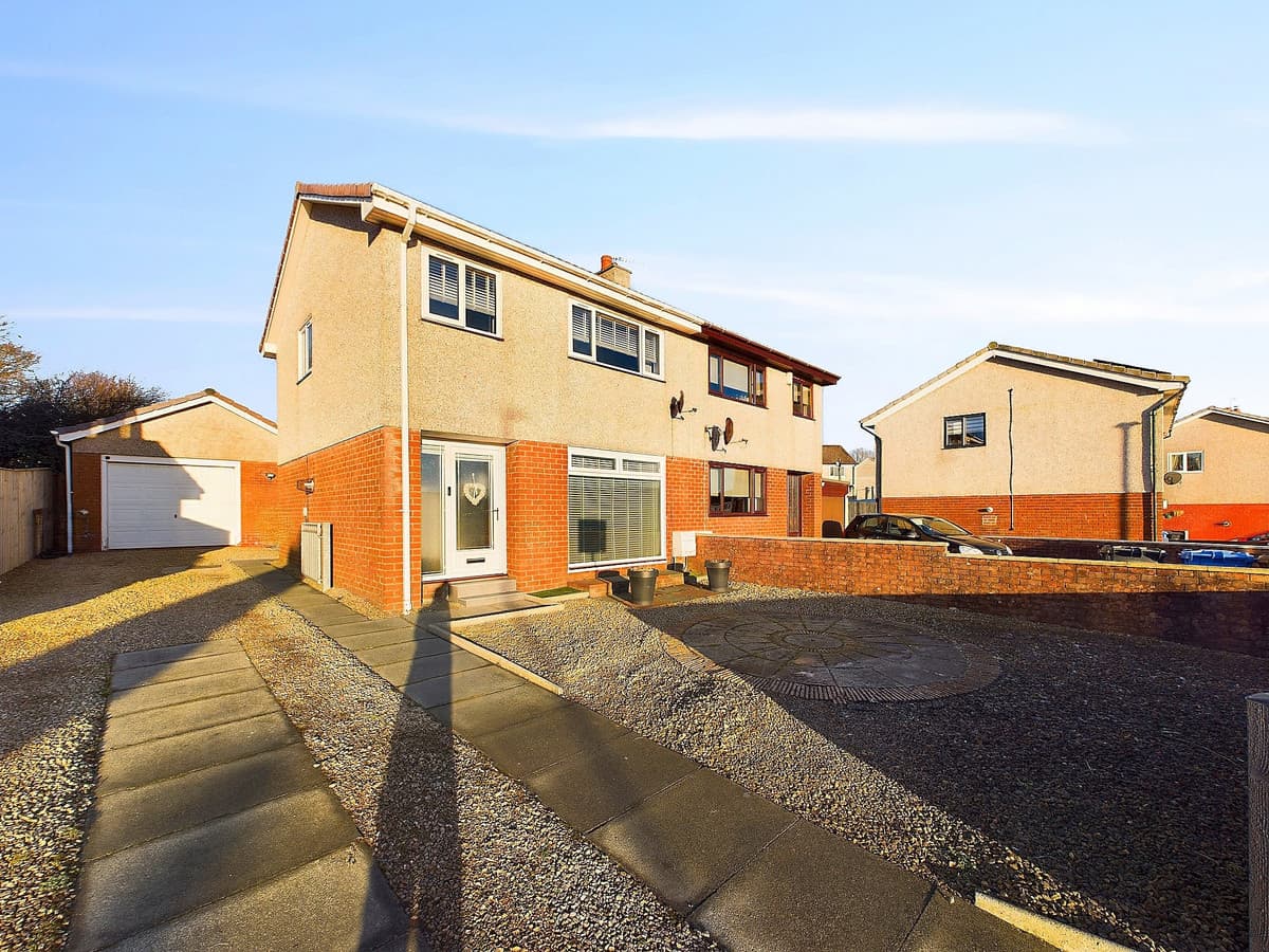 St Andrews Gardens, North Ayshire, Dalry, KA24 4JY