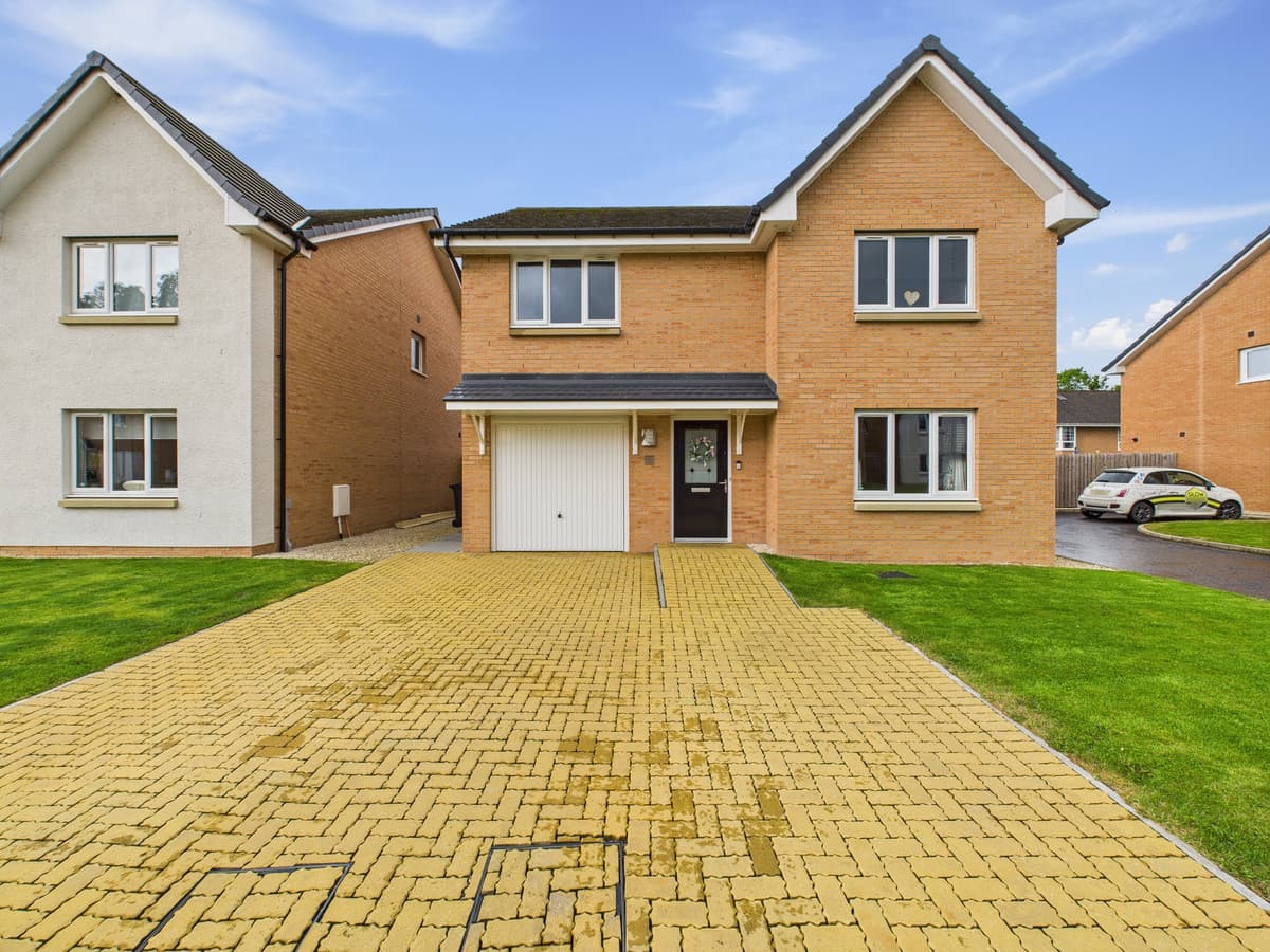 Kennedy Gardens, Kilwinning, KA13 7BF