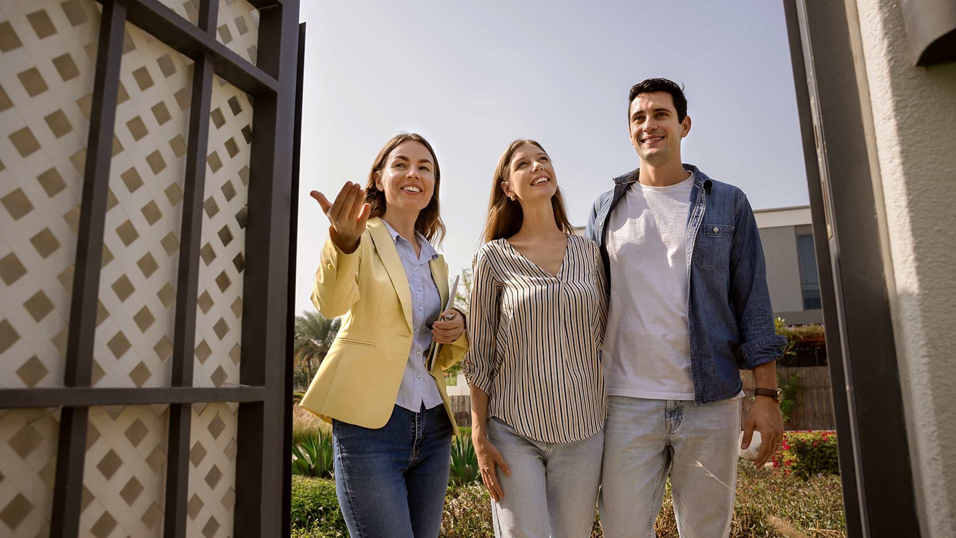 <span style="color:hsl(56, 100%, 71%);">Tenant Find Service</span>