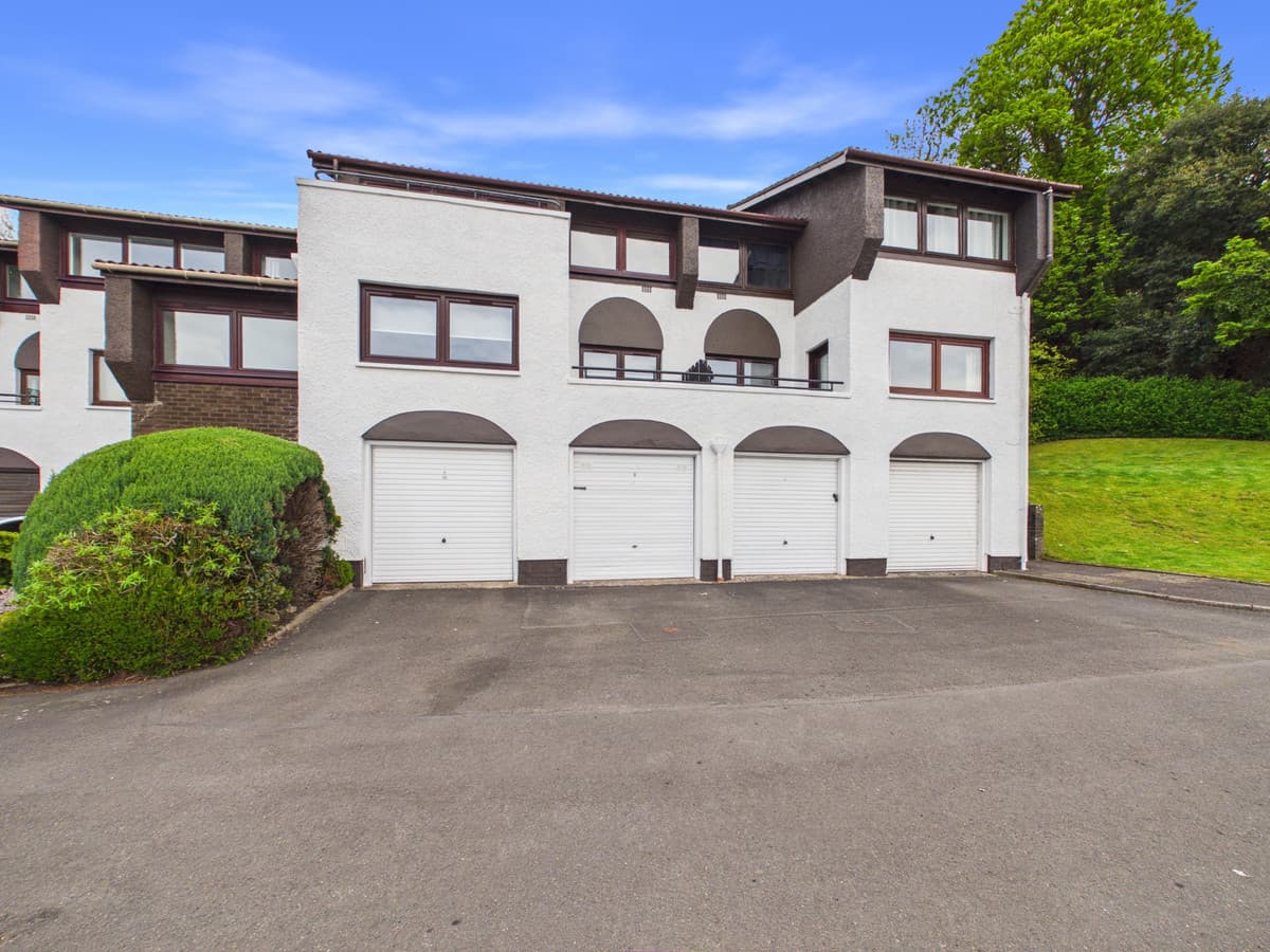 Springfield Gardens, North Ayrshire, Largs, KA30 8EH
