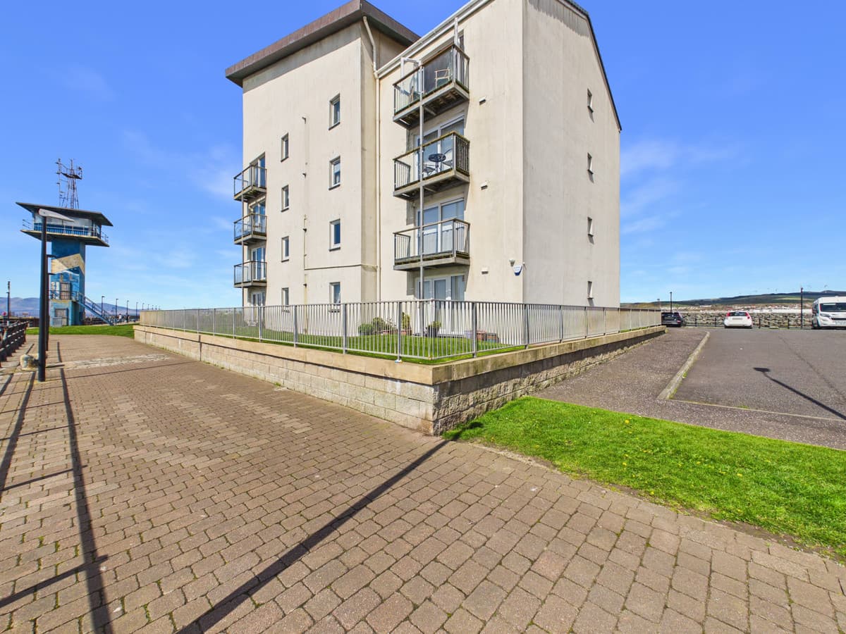 Mariners View, Ardrossan, KA22 8BF