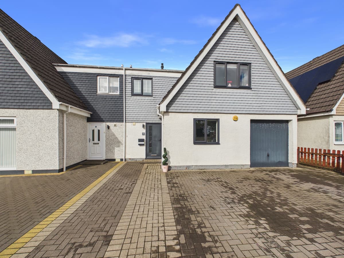 Fairhaven Square, North Ayrshire, Kilwinning, KA13 6RB
